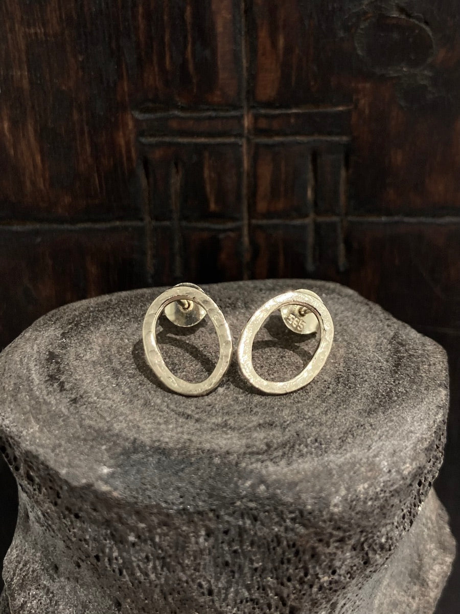 Mini Hammered Oval Posts