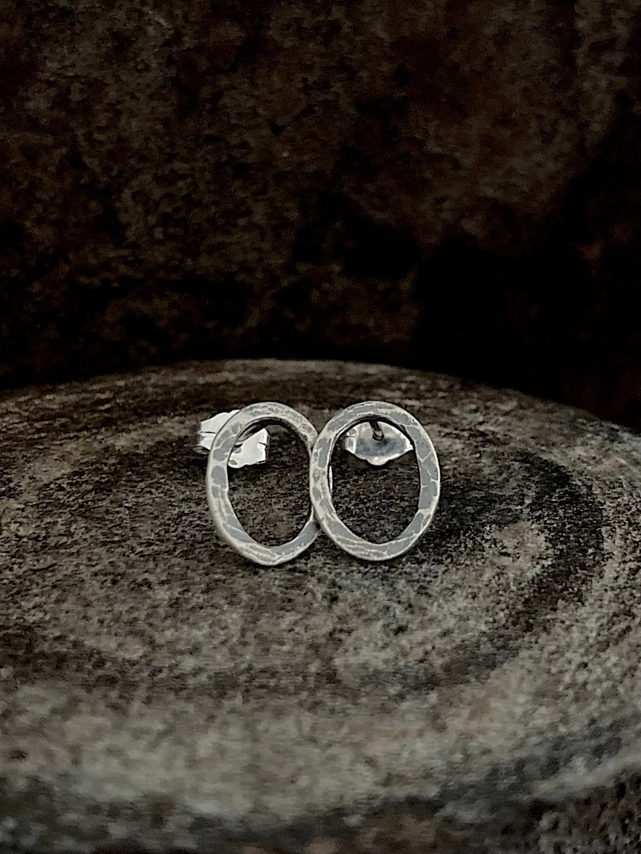 Mini Hammered Oval Posts