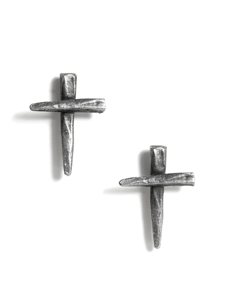 spiked-cross-studs