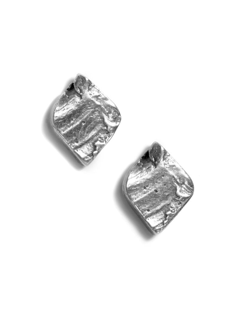 redwood-leaf-studs