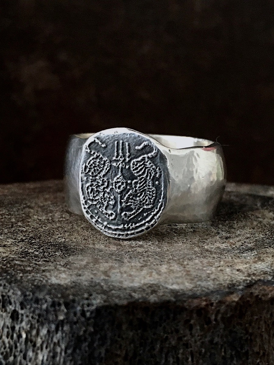 Twin Tigers Ring
