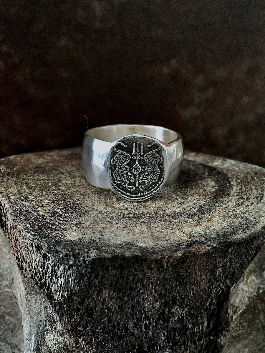Twin Tigers Ring